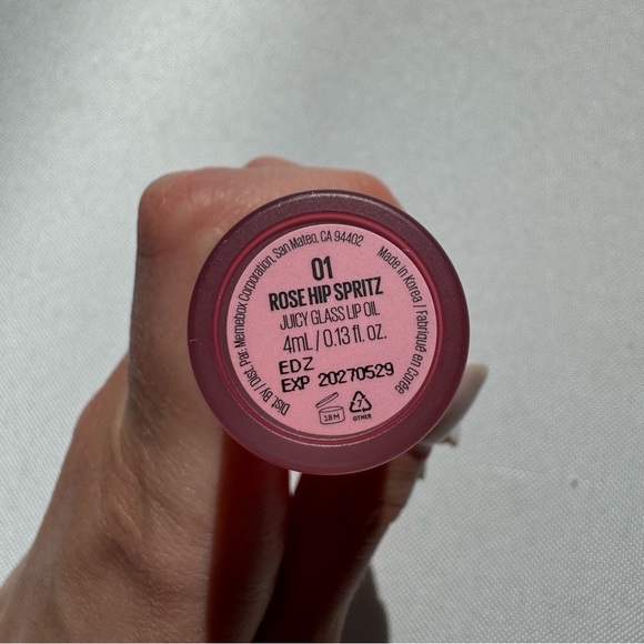 NWT Kaja Juicy Glass Lip Oil - Rose Hip Spritz - Picture 3 of 3